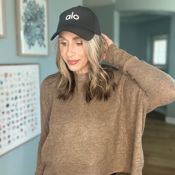 The Elodie Oversized Knit Sweater – Mocha - Picture 1 of 3